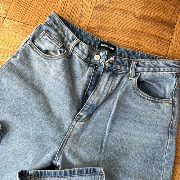 ‼️ SOLD ‼️ PrettyLittleThings Slit Jeans - Picture 2 of 3